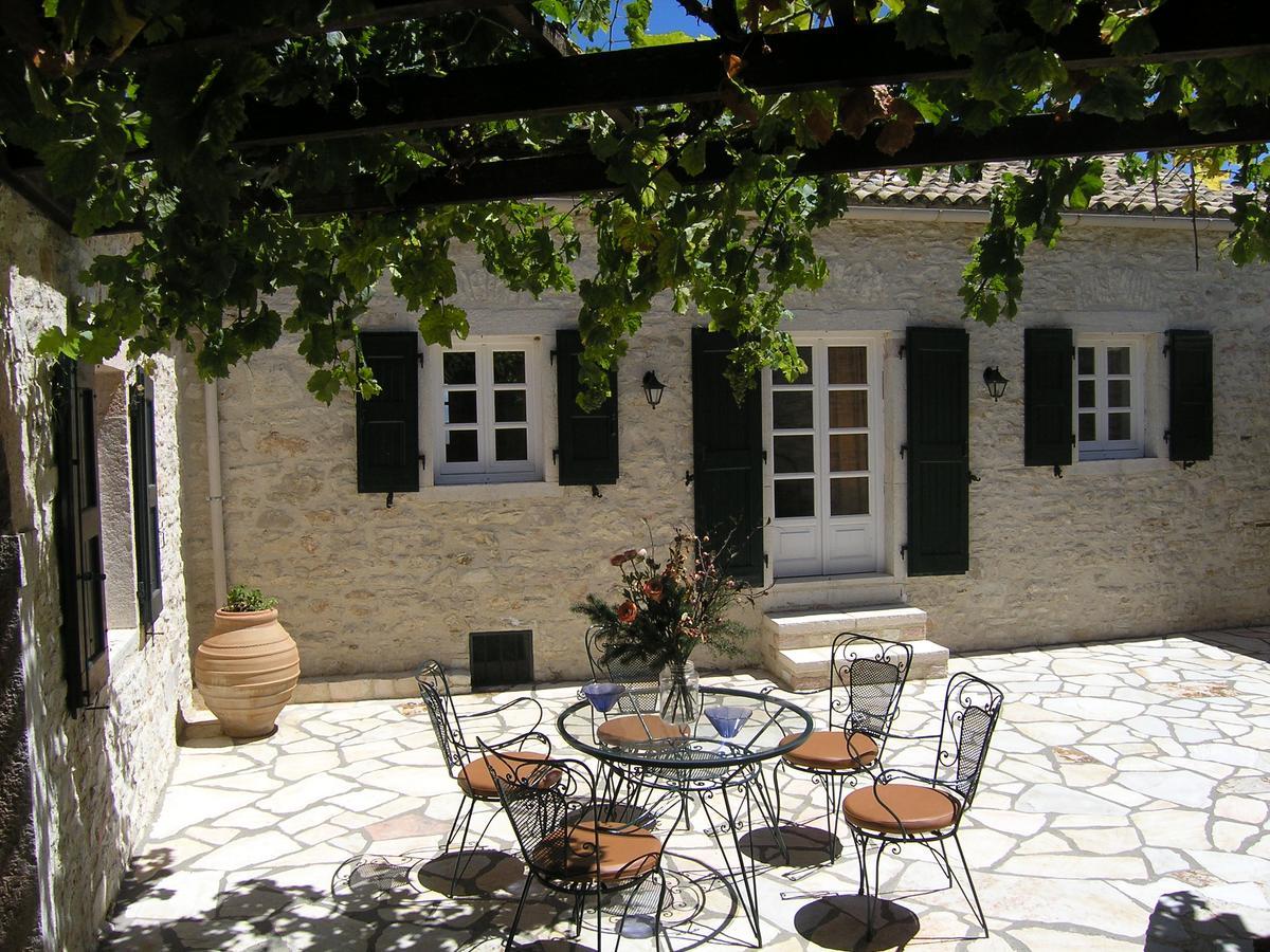 Traditional Stone Villa Olympia Viggla ภายนอก รูปภาพ