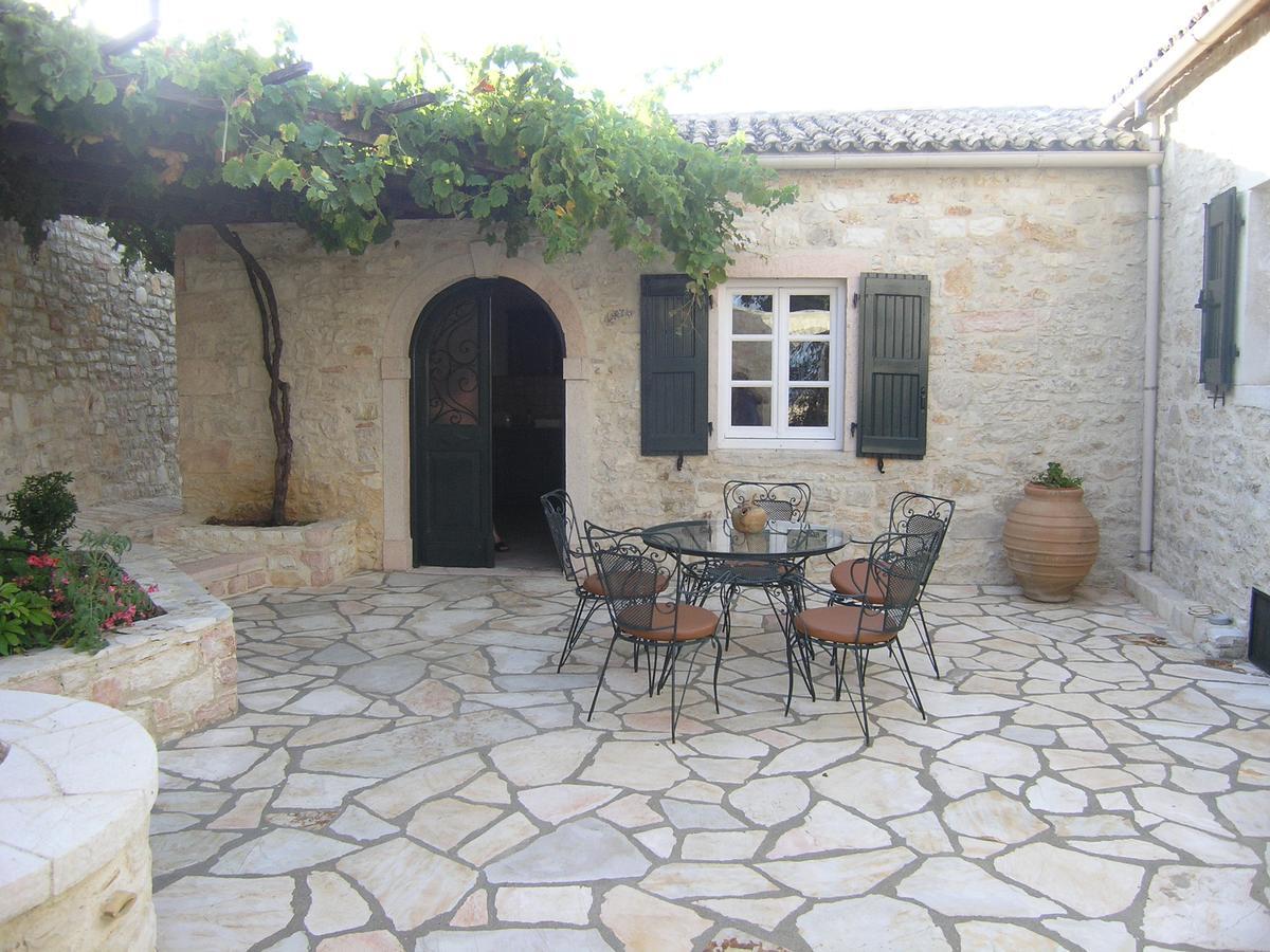 Traditional Stone Villa Olympia Viggla ภายนอก รูปภาพ